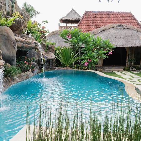 Puri Samaira Villa Tanjung  Exterior foto